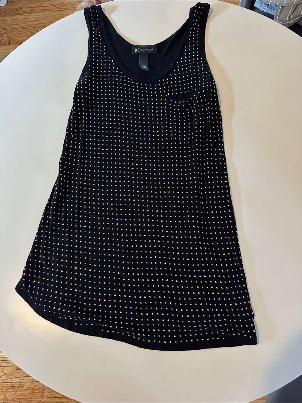 Blank tank with gold beads
